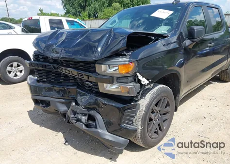2021 Chevrolet Silverado 1500 4Wd Short Bed Custom z USA, uszkodzony, nr VIN 1GCPYBEK0MZ442078